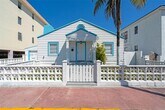 Foto principal - 7835 Harding Ave