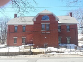 Building Photo - 23 Grove