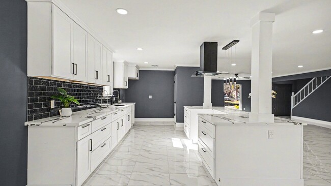 Building Photo - 10103 Margate Dr