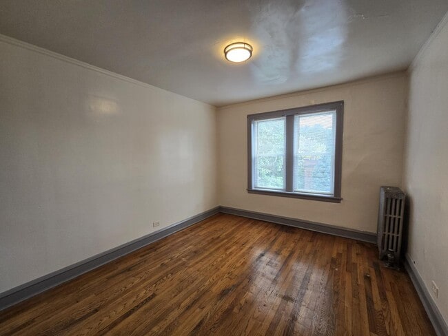 Building Photo - 838 N Massasoit Ave
