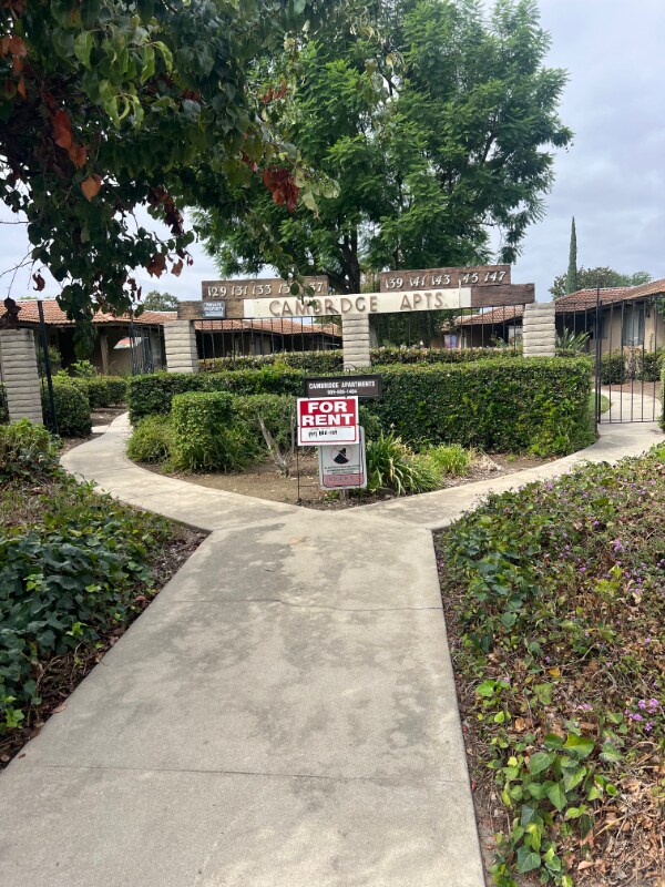 Building Photo - 145 N Cambridge Ave
