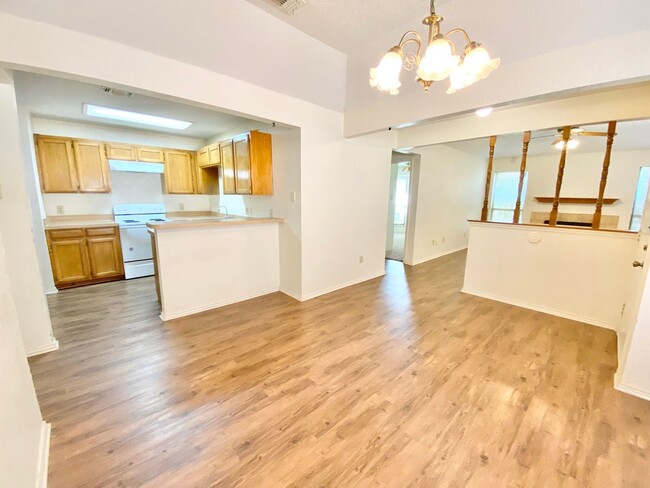Building Photo - 4727 Sausalito