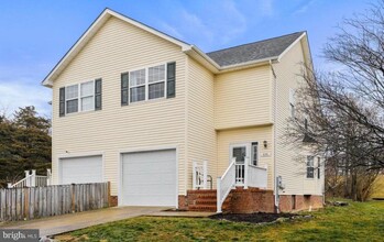 Building Photo - 826 Colley Block Rd