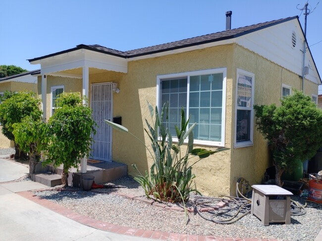 Foto del edificio - 6331 Riverside Ave