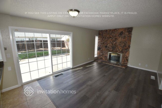 Building Photo - 518 Woodlark Dr