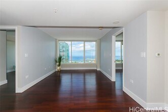 Building Photo - 1009 Kapiolani Blvd
