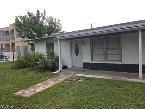 Building Photo - 1213 SW 48th Terrace