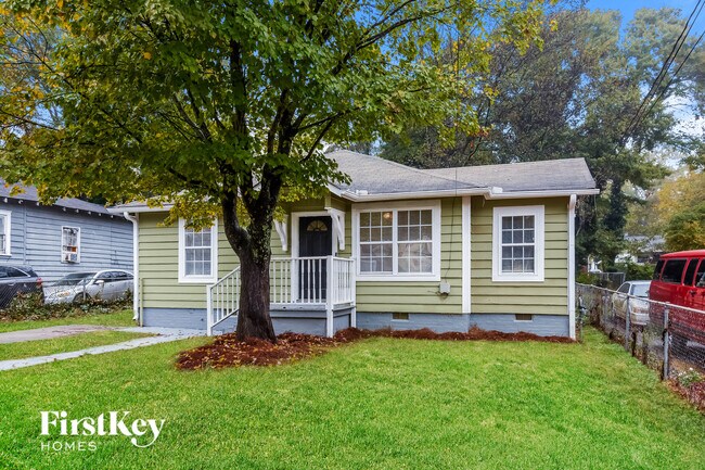 Foto del edificio - 1583 Pineview Terrace SW