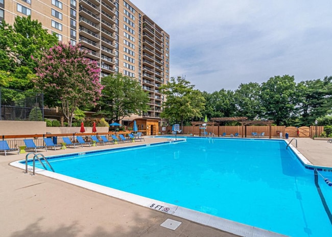 Newly Remodeled 1 bedroom / 1.5 bath Condo at Place One - Newly Remodeled 1 bedroom / 1.5 bath Condo at Place One