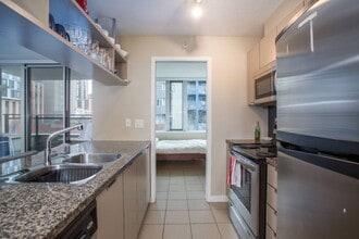 Building Photo - 1082-1082 Seymour St