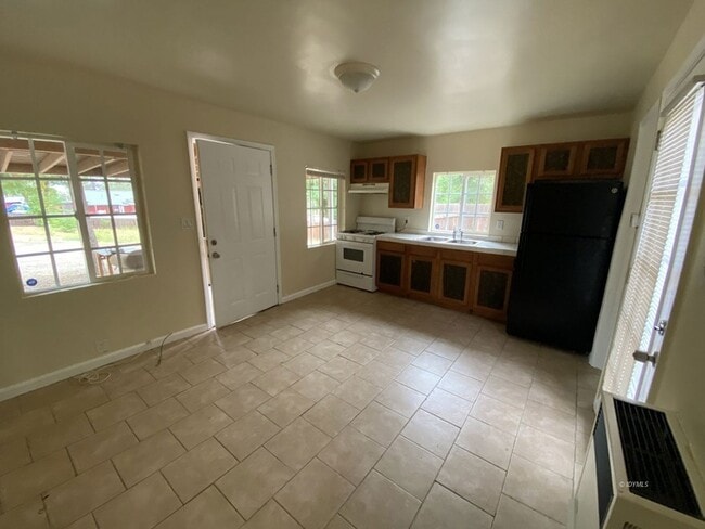 Building Photo - 29470 CA-243