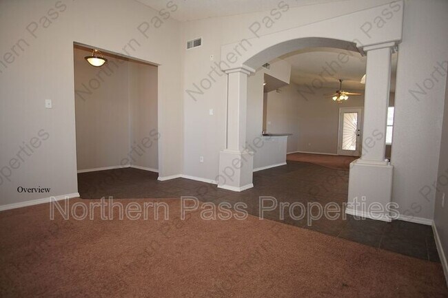 Building Photo - 10002 Cross St