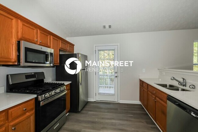 Foto del edificio - 5 Bedroom Pet-Friendly Home in STOCKBRIDGE...