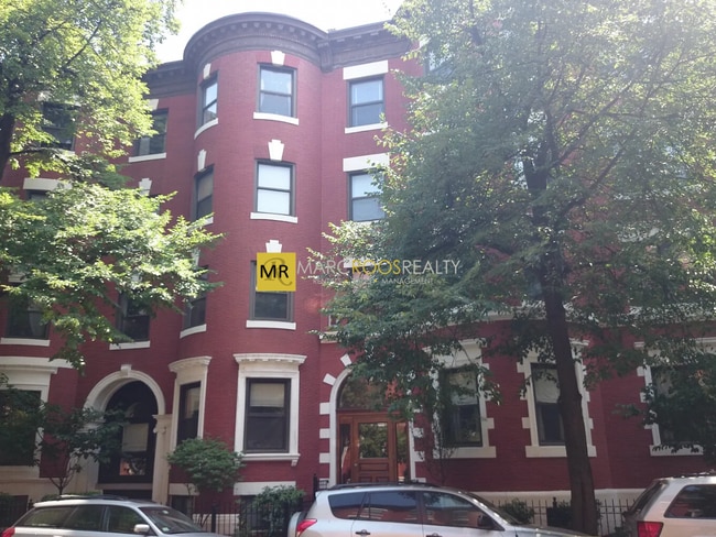 Building Photo - 102 Gainsborough St
