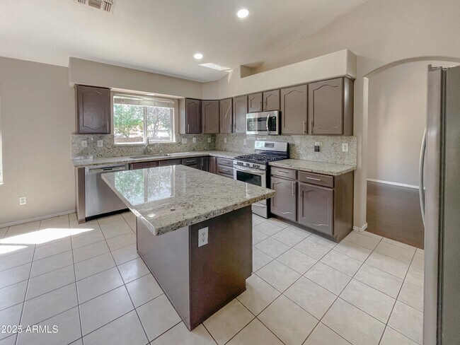 Foto del edificio - 1615 W Enfield Way
