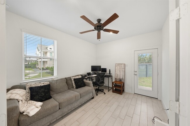 Foto del edificio - 18814 River Overlook Ct