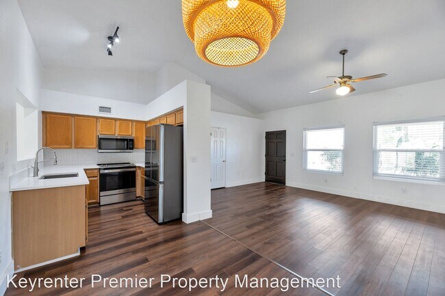 Building Photo - 3 br, 2 bath House - 14808 N Olympic Wy