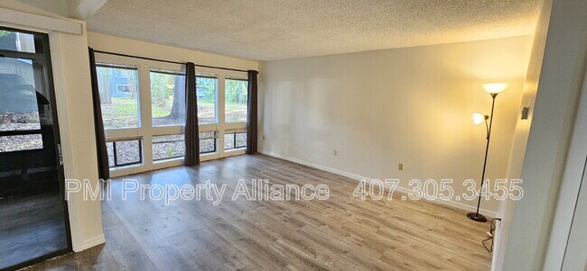 Foto del edificio - 6051 Windhover Dr