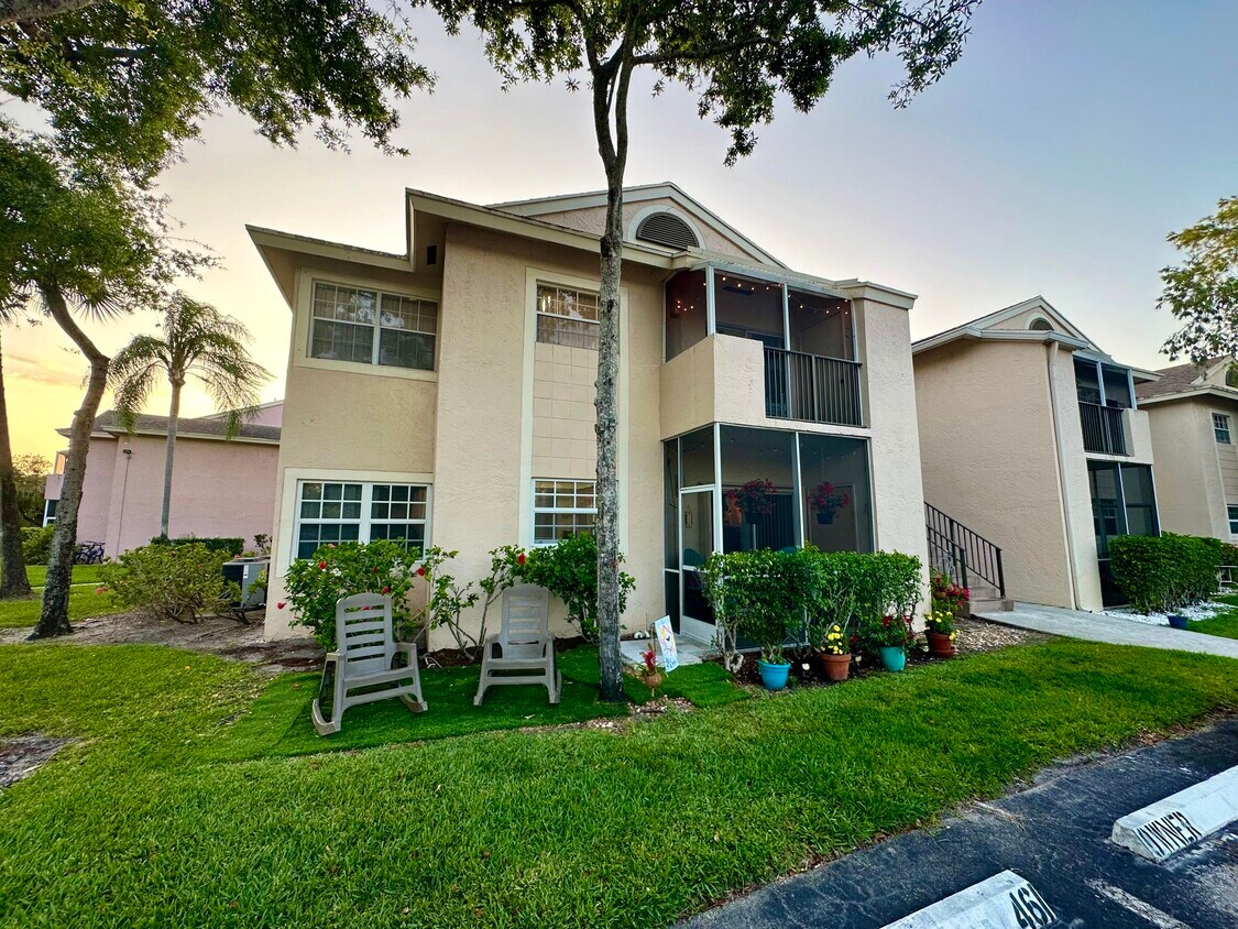 Foto principal - 631 Cypress Lake Blvd
