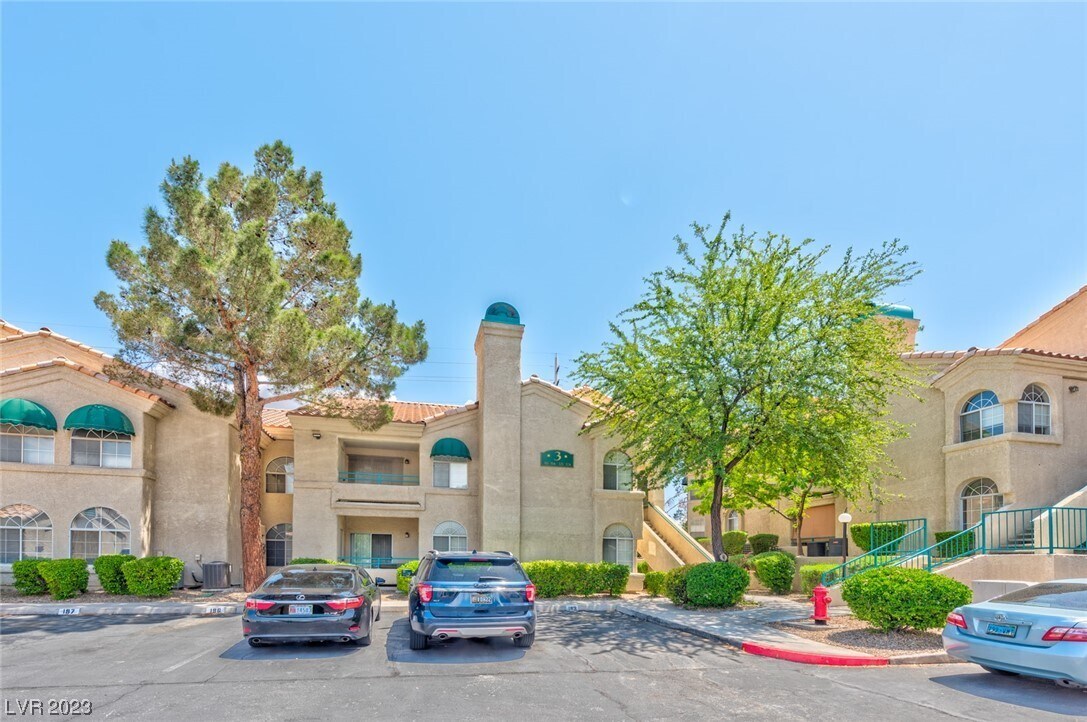 Primary Photo - 2251 Wigwam Pkwy