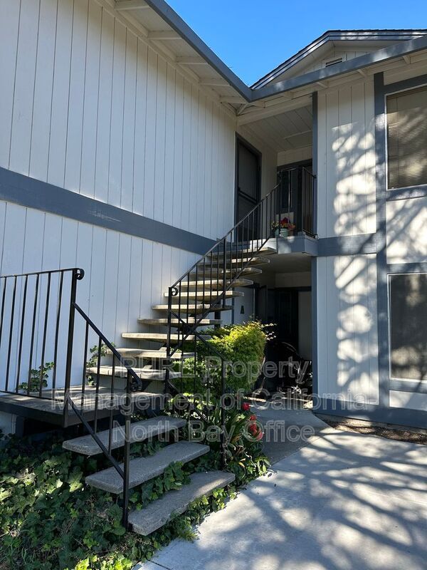 Foto principal - 901-C Joanne Ct
