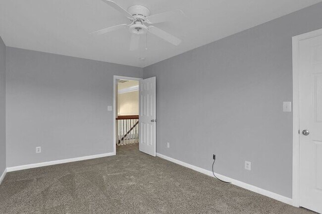 Building Photo - Gorgeous 5 BR House in Dover School District