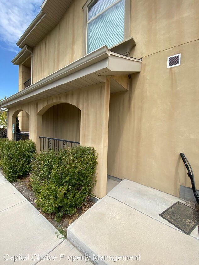Building Photo - 4 br, 3.5 bath House - 969 N. 1030 W.