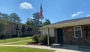 Building Photo - 611 Vanity Fair Ave