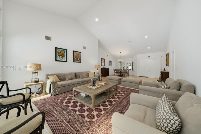 Building Photo - 14601 Pompano Dr
