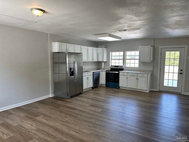 Building Photo - 1412 N 49th Ave
