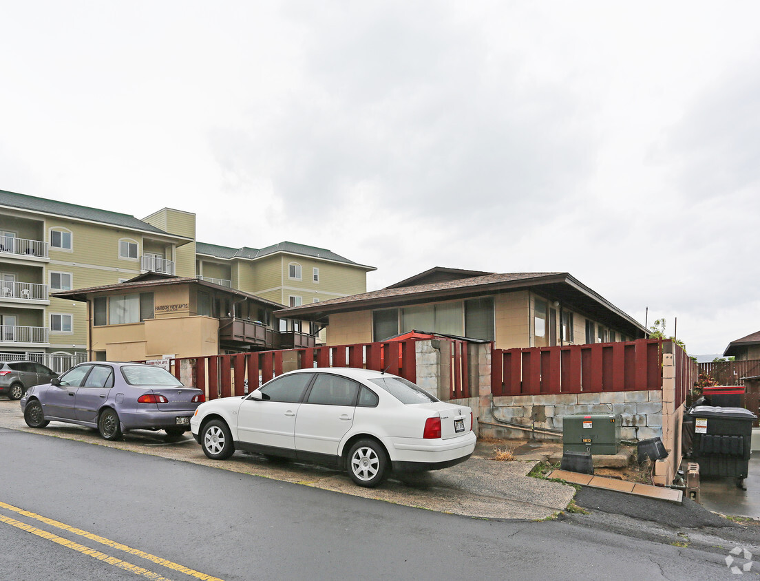 Building Photo - Harbor View