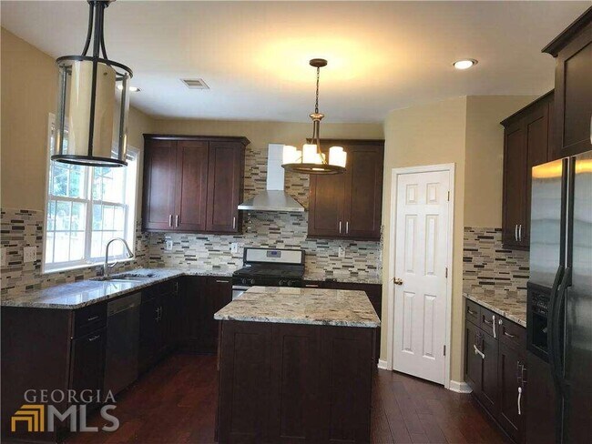 Building Photo - 1075 Ballington Dr