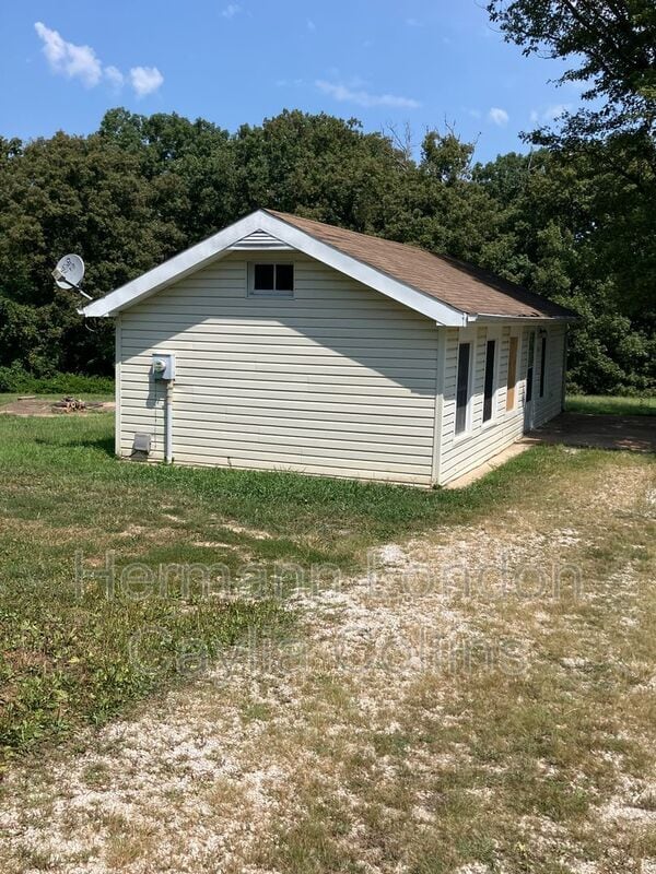 Building Photo - 931 Montebello Rd