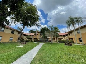 Building Photo - 4783 Via Palm Lakes
