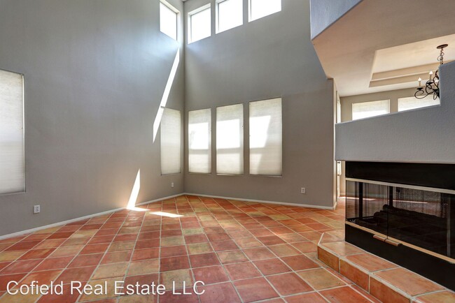 Building Photo - 3 br, 2.5 bath House - 1616 Cordoba Canyon...