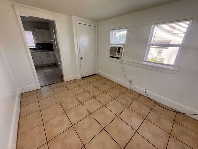 Photo - 2330 S Ferncreek Ave House
