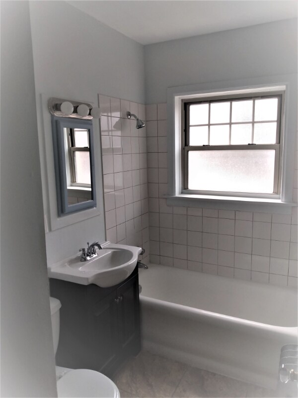 Foto del edificio - 106 E 72nd St