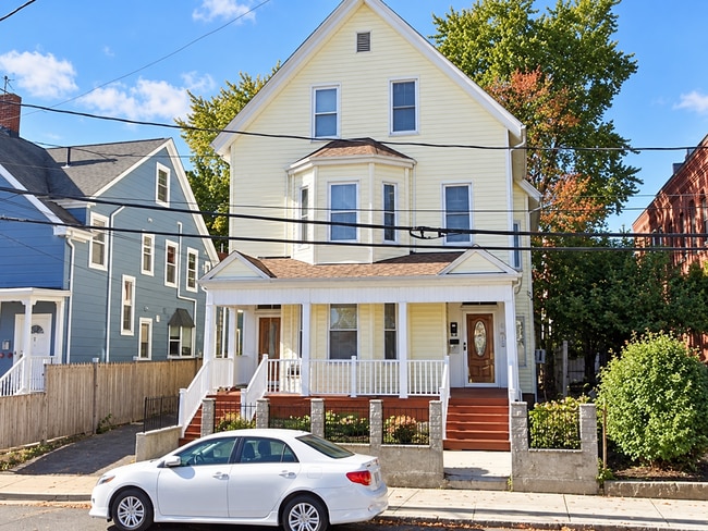 Building Photo - 19 Wyman St
