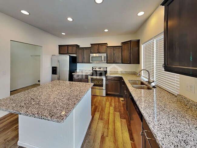 Foto del edificio - 5546 Malta St