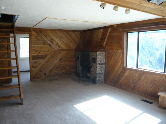 Foto del edificio - 2754 SE Grapevine Rd