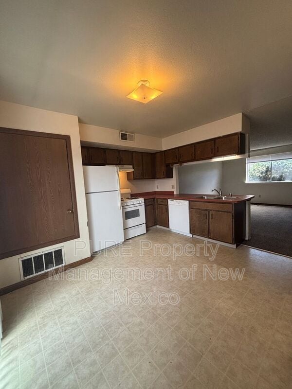 Building Photo - 2814 Parque De Oeste Dr