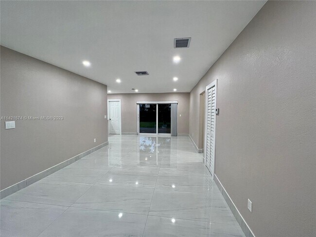 Foto del edificio - 12331 SW 188th St