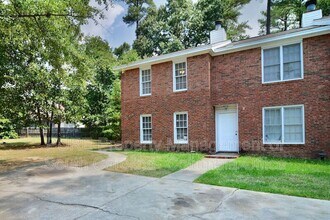 Building Photo - 121 Manorwood Ct