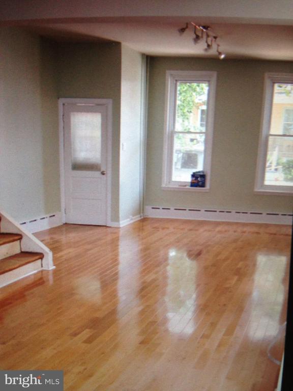 Foto del edificio - 4352 Mitchell St