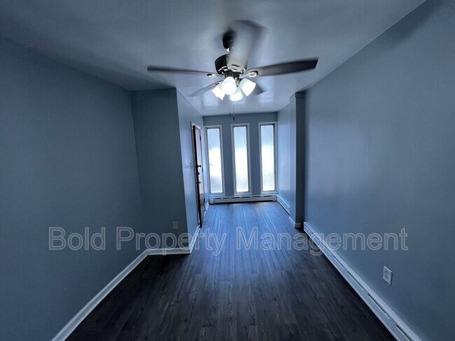 Foto del edificio - 120 N 9th