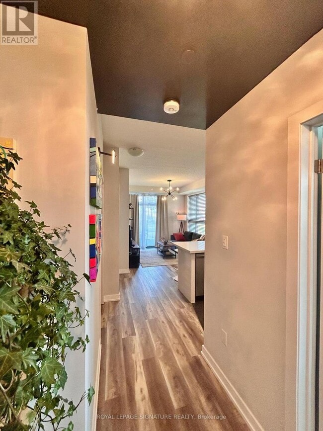 Building Photo - 101 Shoreview Pl