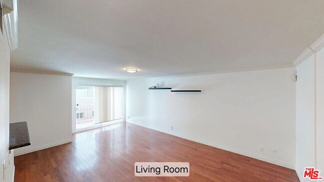 Foto del edificio - 4520 Natick Ave