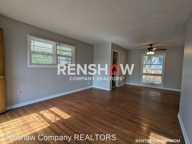 Foto del edificio - 3 br, 1.5 bath House - 4468 Mallory Ave