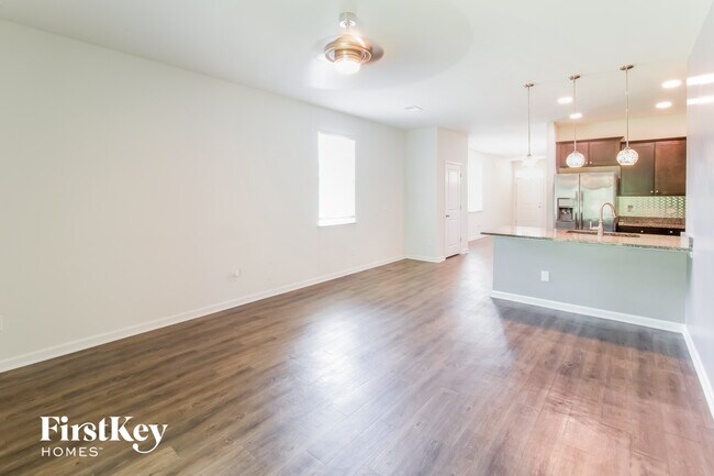 Foto del edificio - 624 Wayton Cir