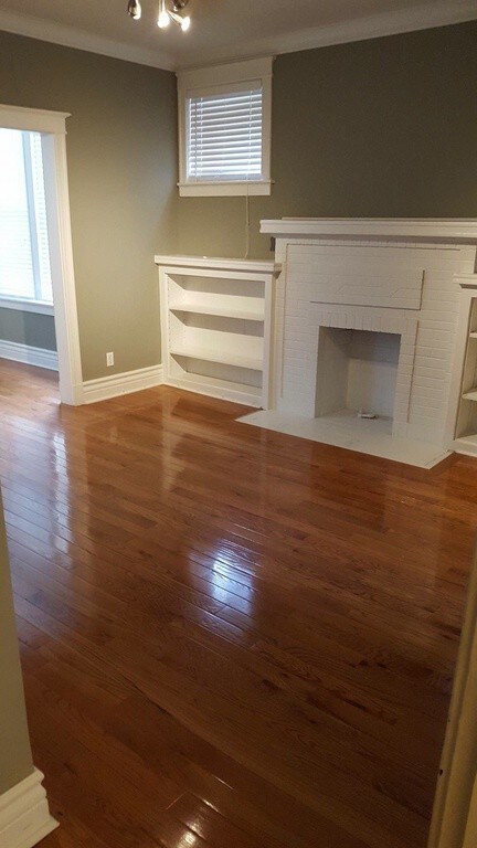 Primary Photo - 4947 Laclede Ave